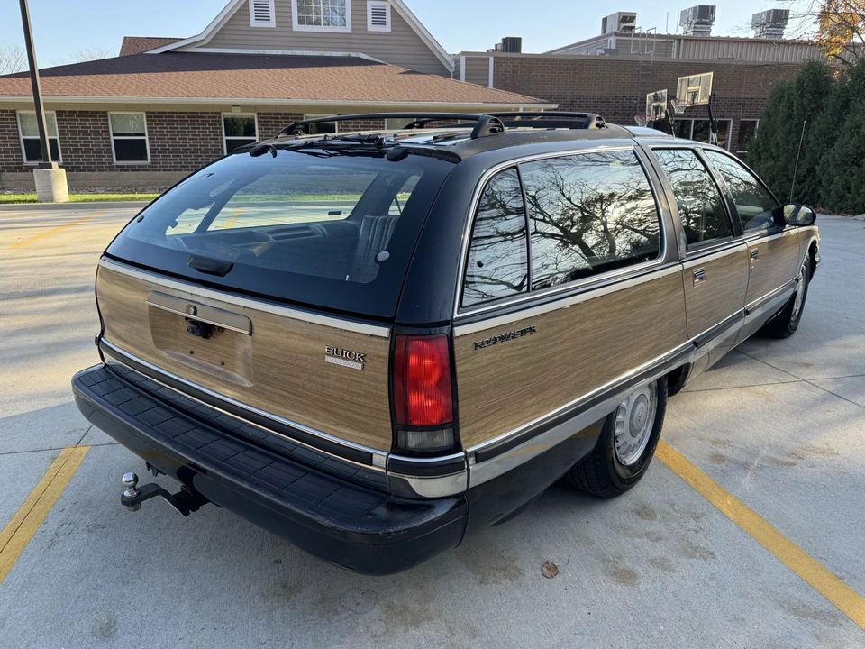 1995 Buick Roadmaster - Image 11 of 21