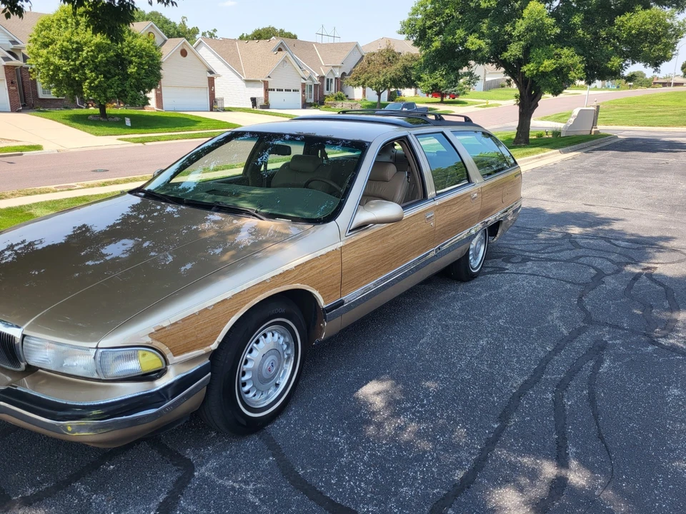 1995 Buick Roadmaster - Image 3 of 18