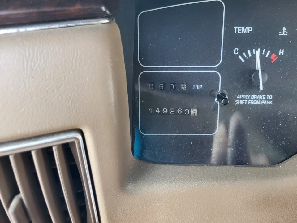 1995 Buick Roadmaster - Image 10 of 18