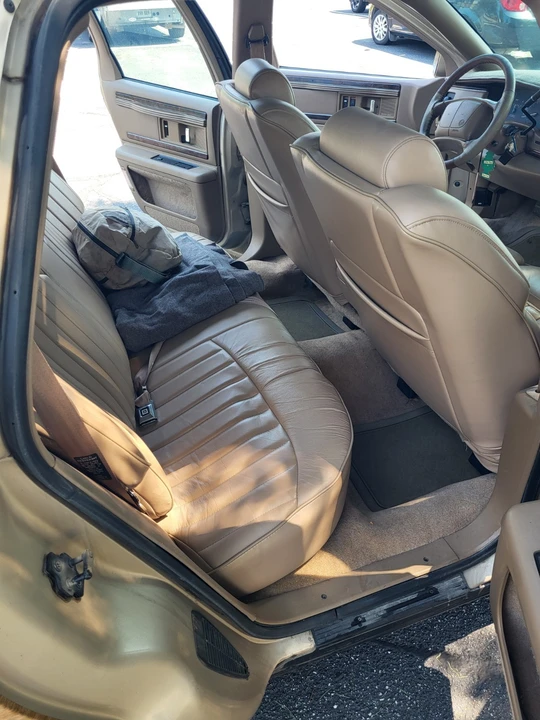 1995 Buick Roadmaster - Image 8 of 18