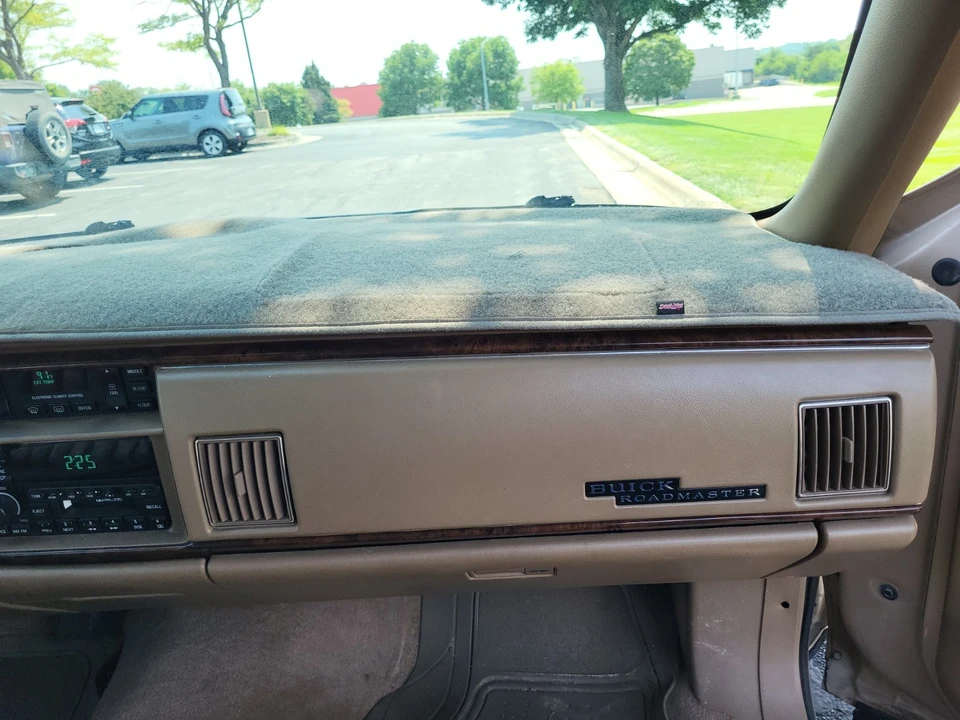 1995 Buick Roadmaster - Image 12 of 18