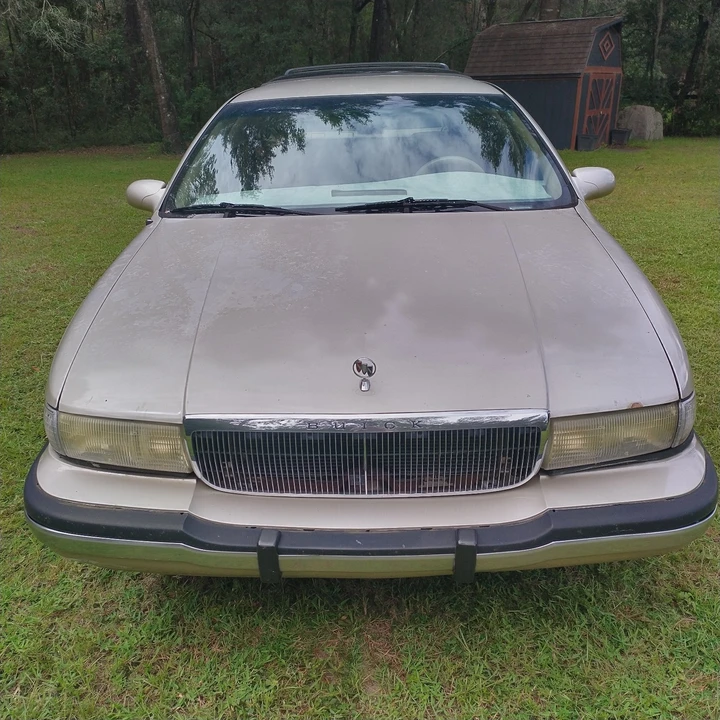 1995 Buick Roadmaster - Image 4 of 31