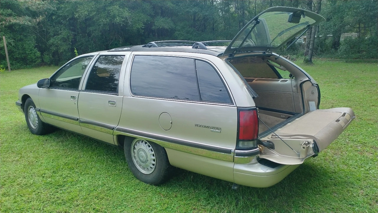 1995 Buick Roadmaster - Image 6 of 31