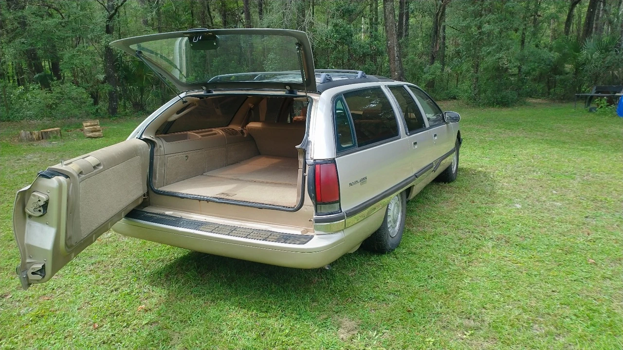 1995 Buick Roadmaster - Image 15 of 31