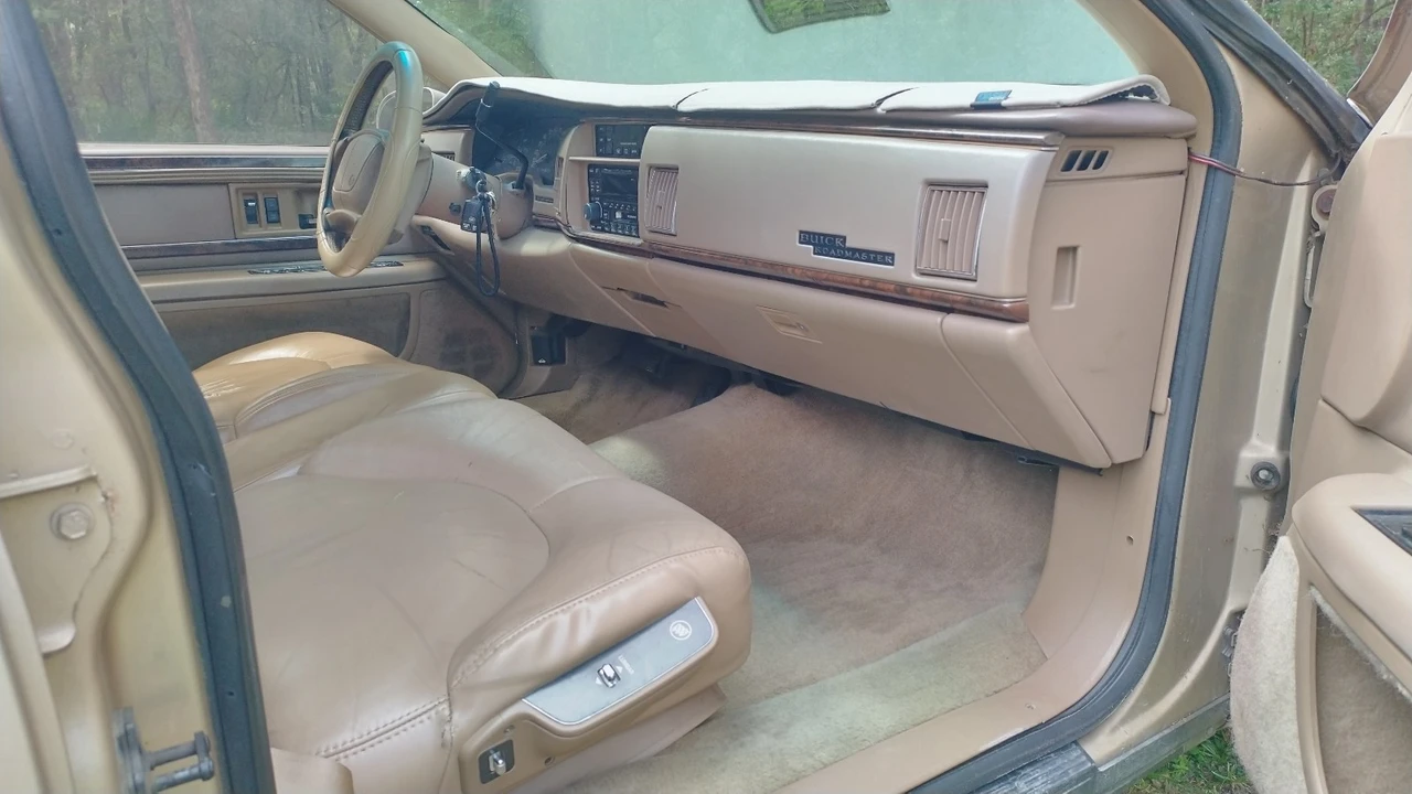 1995 Buick Roadmaster - Image 18 of 31