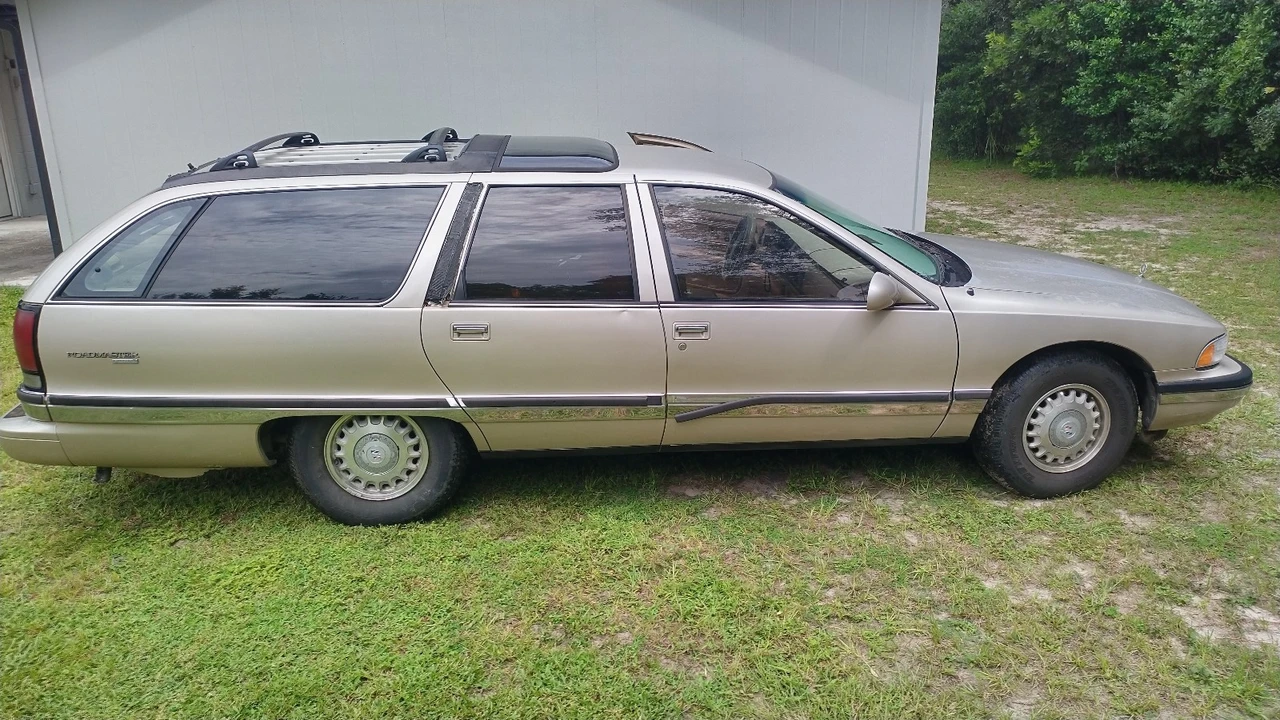 1995 Buick Roadmaster - Image 9 of 31