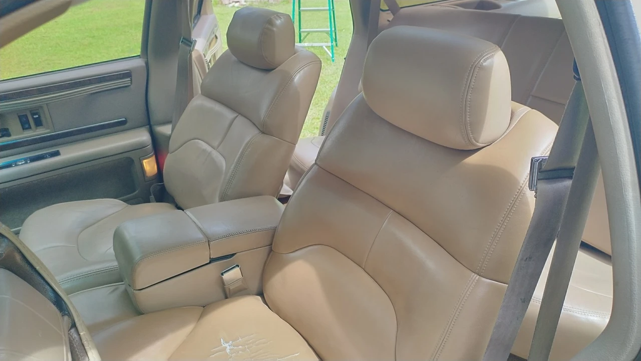 1995 Buick Roadmaster - Image 24 of 31