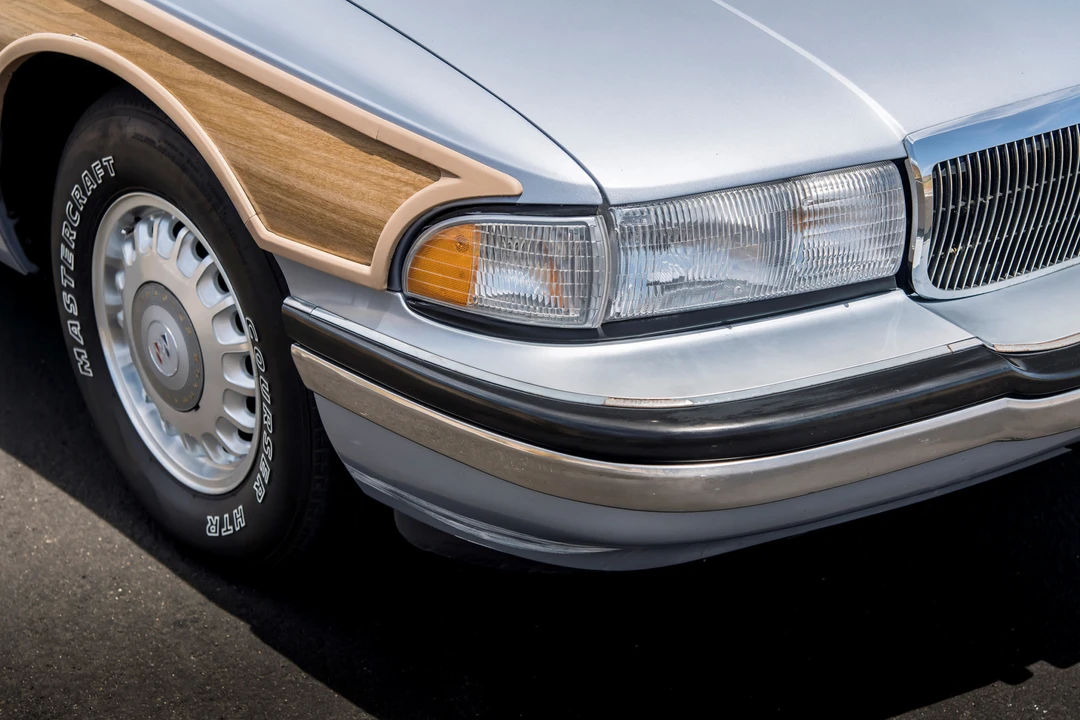 1995 Buick Roadmaster - Image 29 of 31
