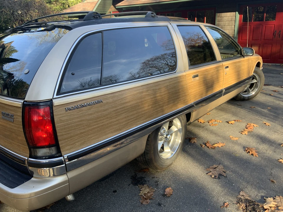 1995 Buick Roadmaster - Image 28 of 31