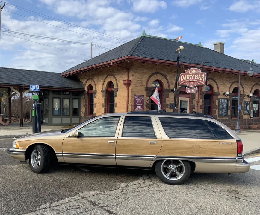 1995 Buick Roadmaster - Image 11 of 31