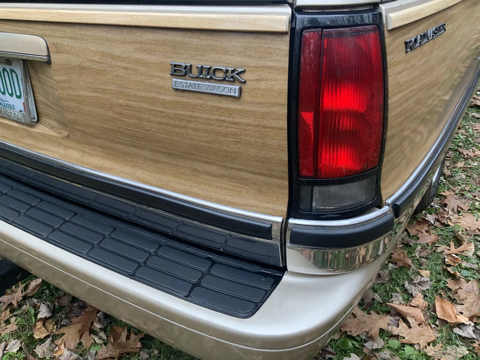1995 Buick Roadmaster - Image 27 of 31
