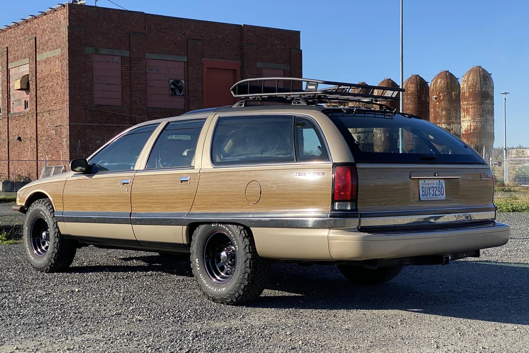 1995 Buick Roadmaster - Image 4 of 31