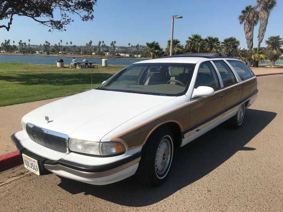 1995 Buick Roadmaster - Image 4 of 31