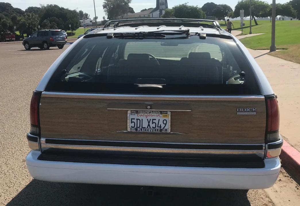 1995 Buick Roadmaster - Image 14 of 31