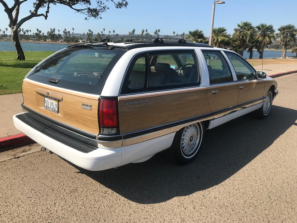1995 Buick Roadmaster - Image 13 of 31