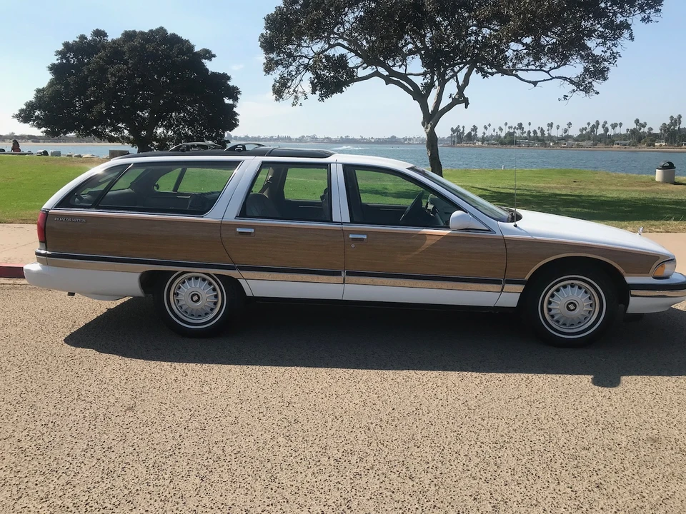 1995 Buick Roadmaster - Image 10 of 31