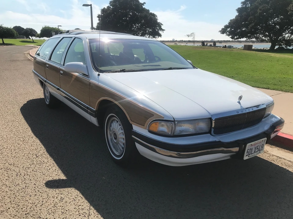 1995 Buick Roadmaster - Image 9 of 31