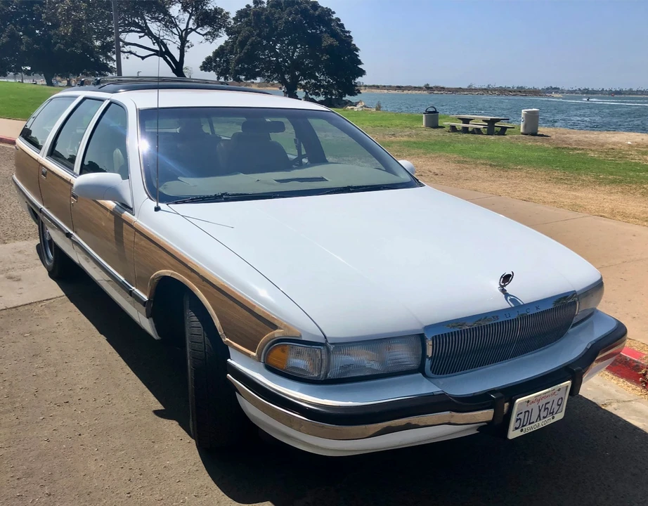 1995 Buick Roadmaster - Image 8 of 31