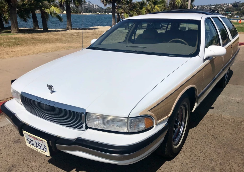1995 Buick Roadmaster - Image 5 of 31
