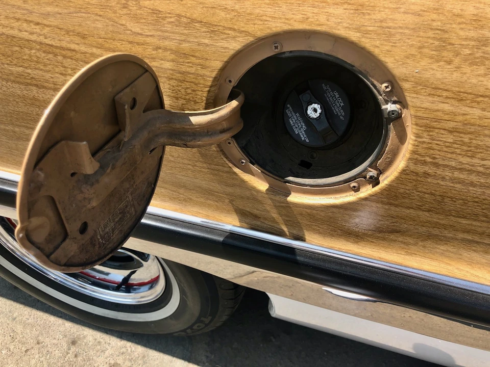 1995 Buick Roadmaster - Image 25 of 31