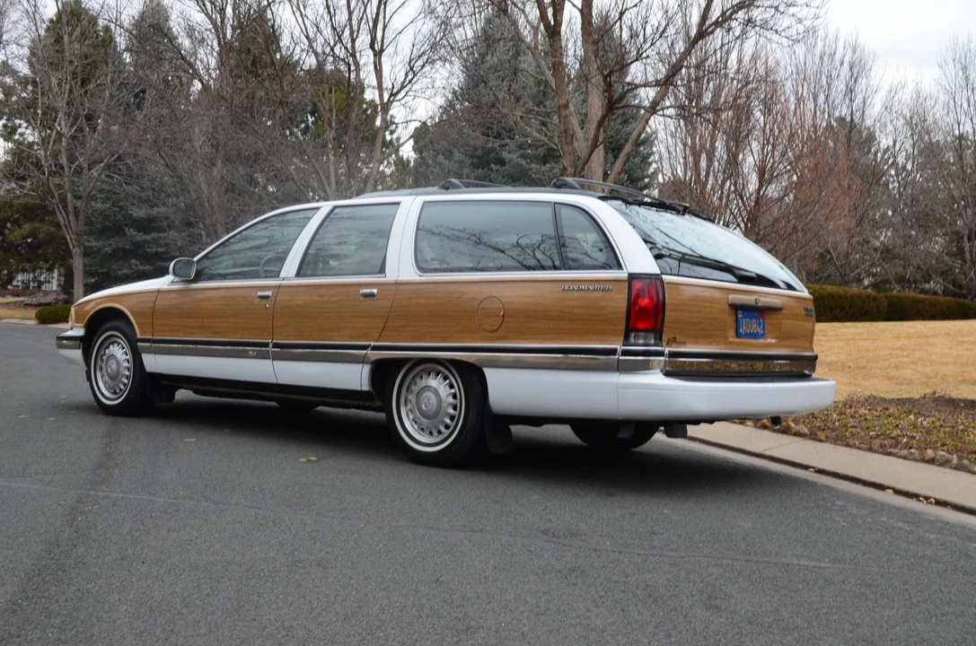 1995 Buick Roadmaster - Image 6 of 31