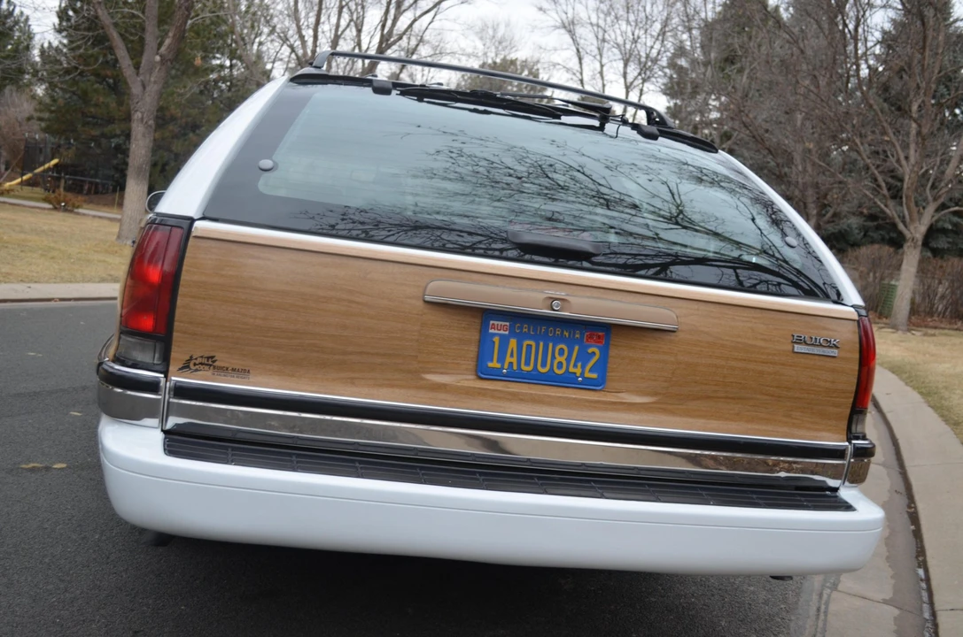1995 Buick Roadmaster - Image 8 of 31