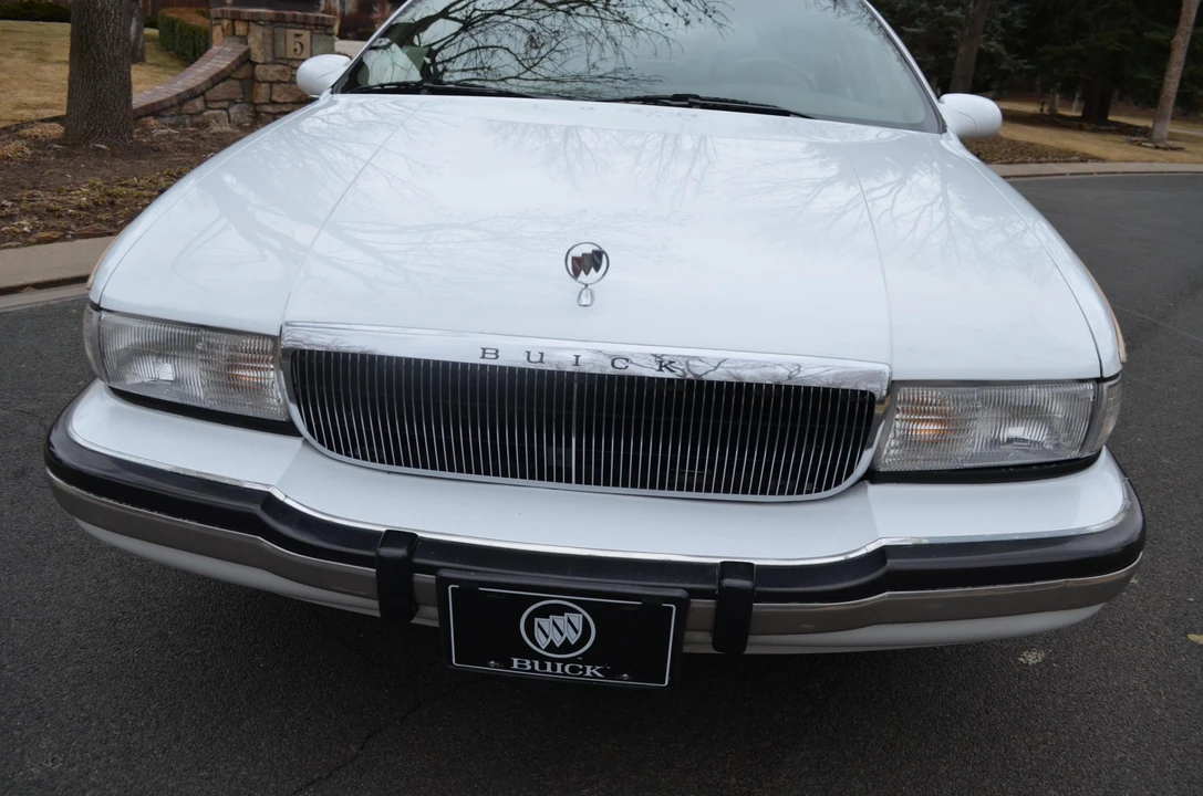 1995 Buick Roadmaster - Image 11 of 31