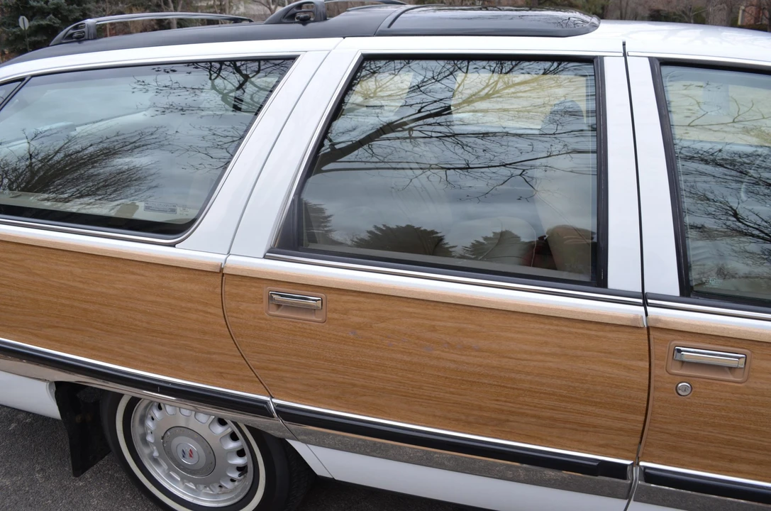 1995 Buick Roadmaster - Image 14 of 31
