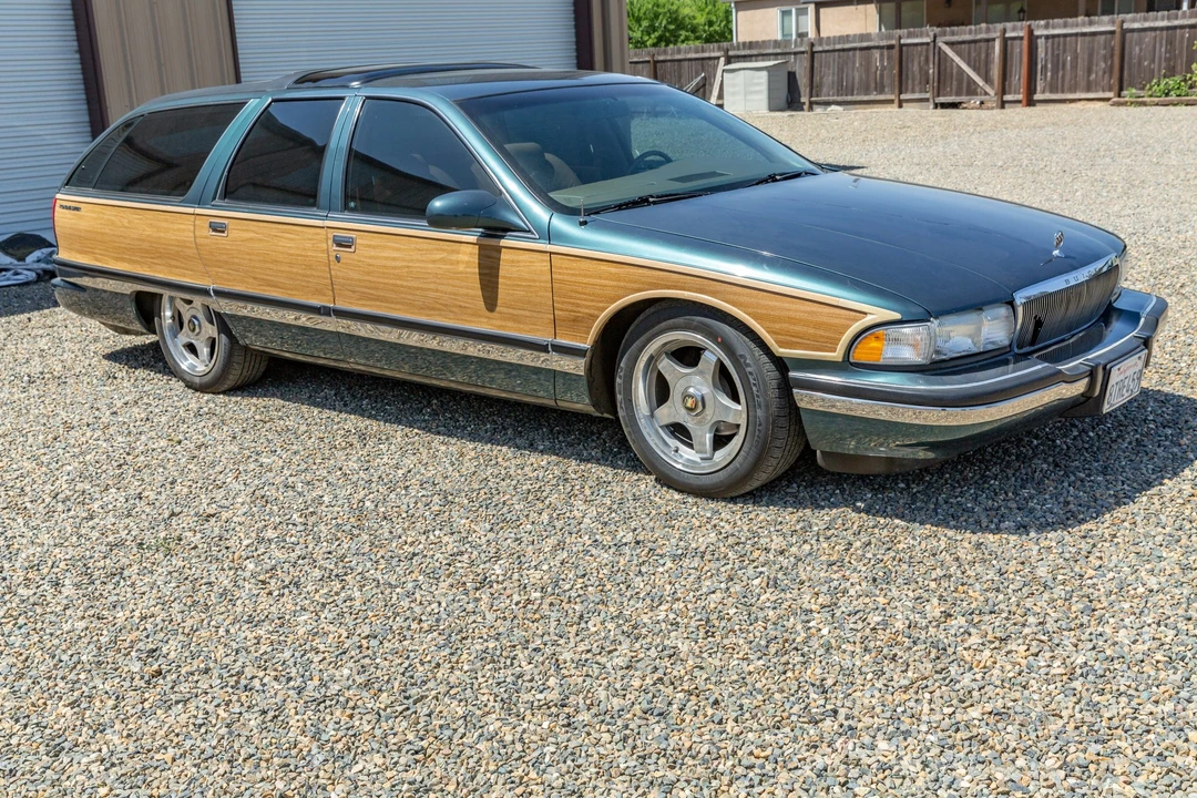 1995 Buick Roadmaster - Image 14 of 31