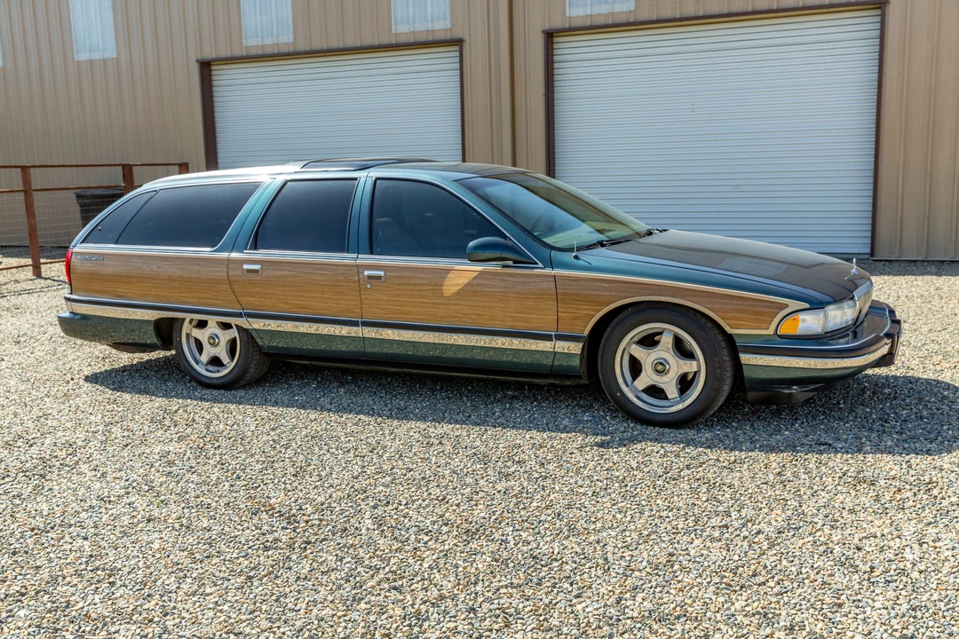 1995 Buick Roadmaster - Image 13 of 31