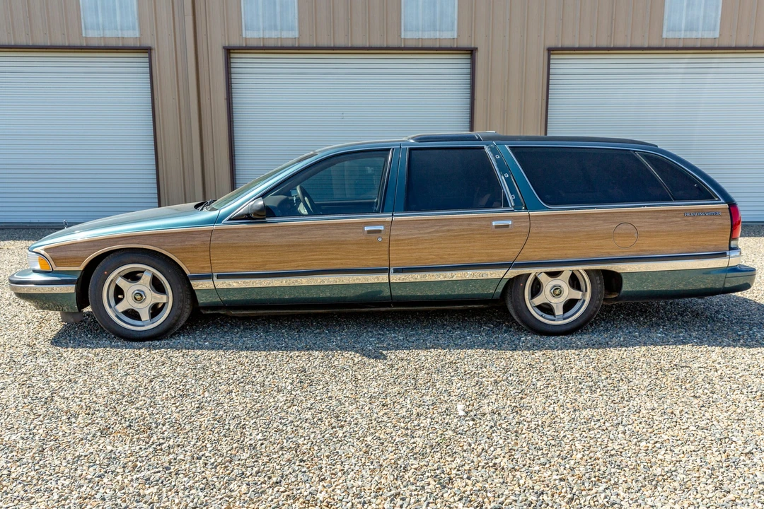 1995 Buick Roadmaster - Image 4 of 31