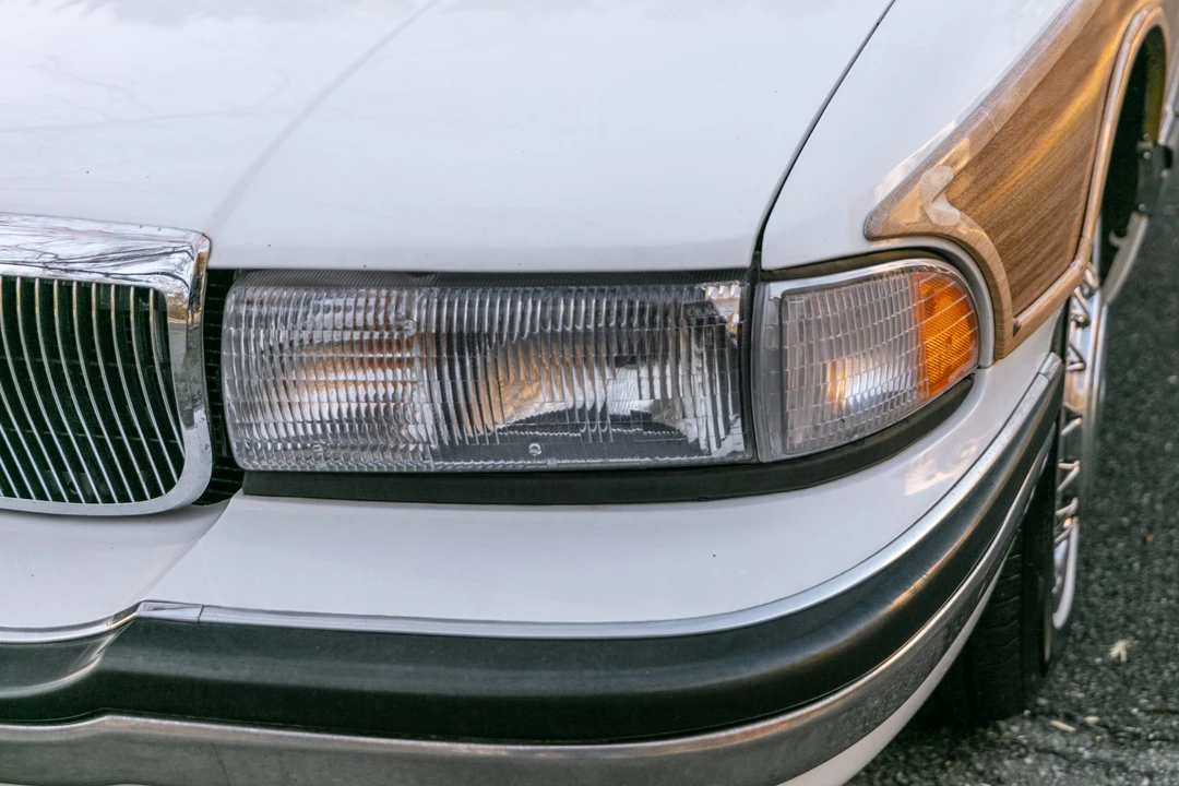 1995 Buick Roadmaster - Image 28 of 31