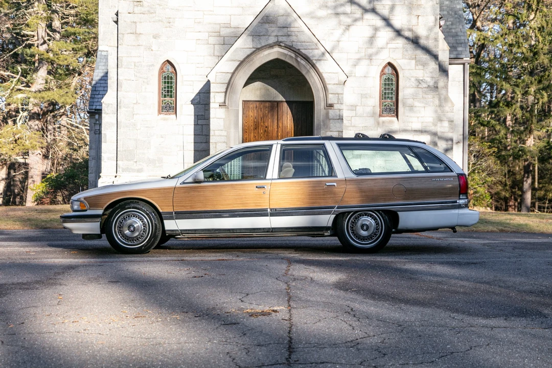 1995 Buick Roadmaster - Image 4 of 31