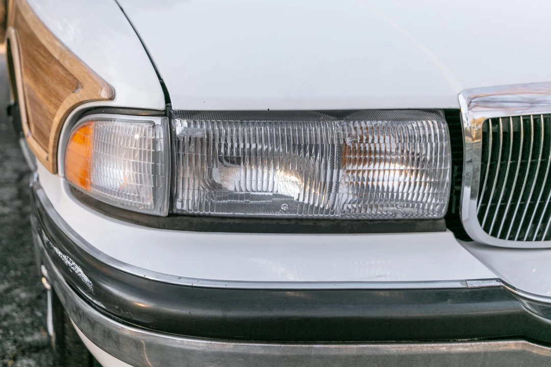 1995 Buick Roadmaster - Image 25 of 31