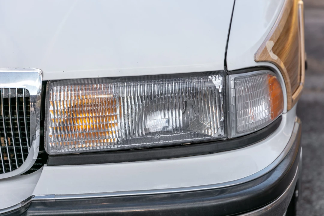 1995 Buick Roadmaster - Image 27 of 31