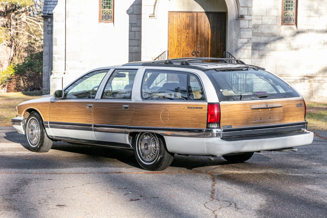 1995 Buick Roadmaster - Image 5 of 31