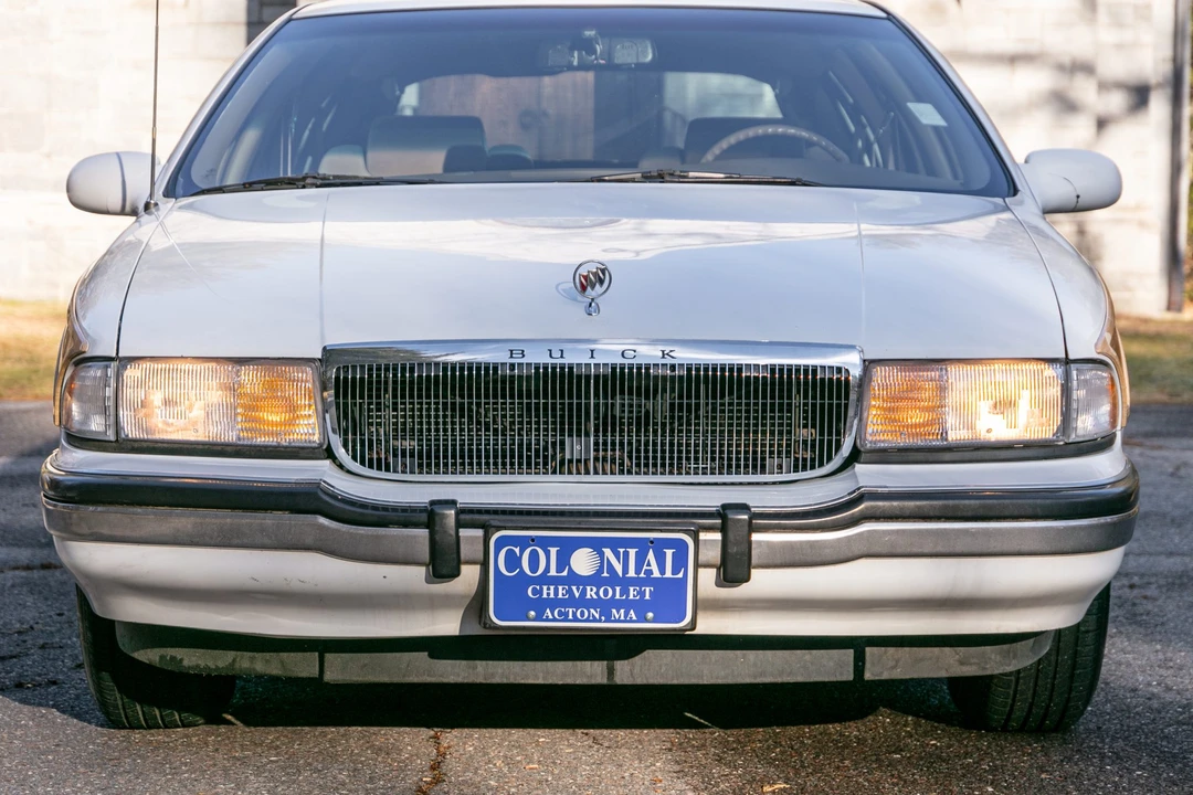 1995 Buick Roadmaster - Image 16 of 31