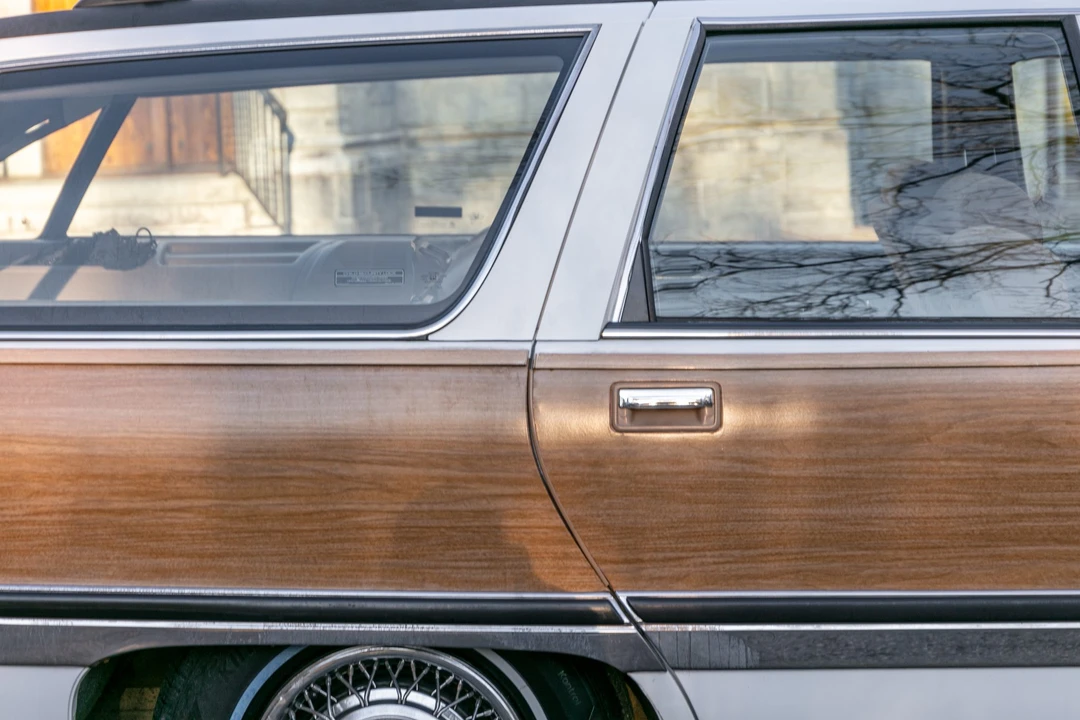 1995 Buick Roadmaster - Image 10 of 31
