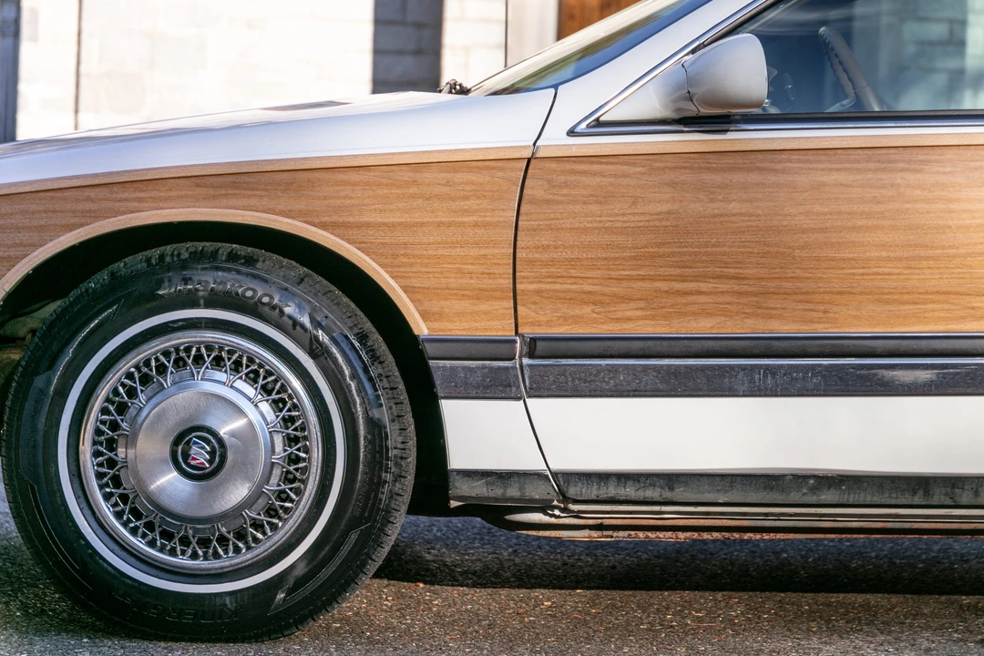 1995 Buick Roadmaster - Image 20 of 31