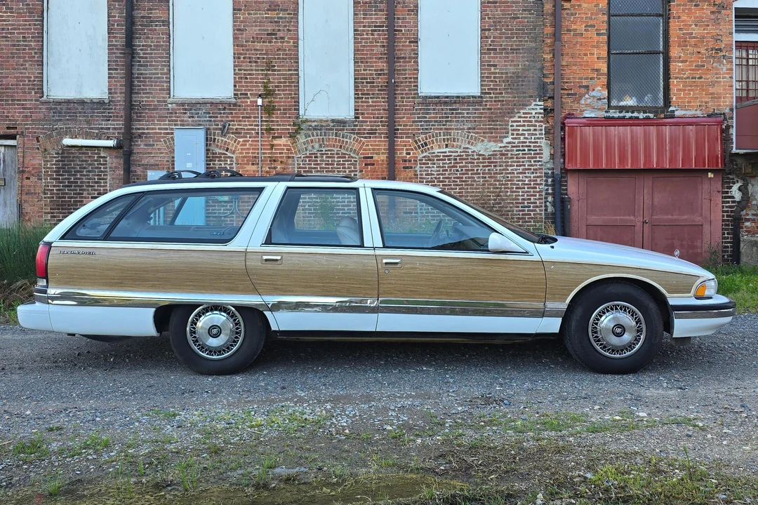 1995 Buick Roadmaster - Image 3 of 31