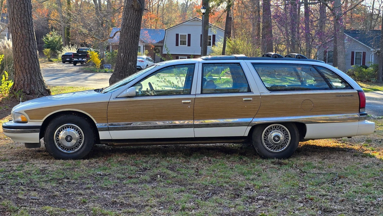 1995 Buick Roadmaster - Image 11 of 31