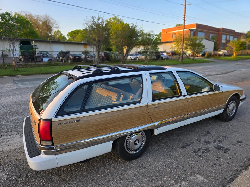 1995 Buick Roadmaster - Image 24 of 31