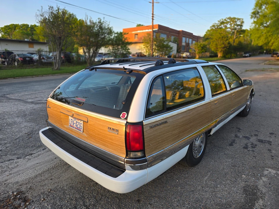 1995 Buick Roadmaster - Image 22 of 31