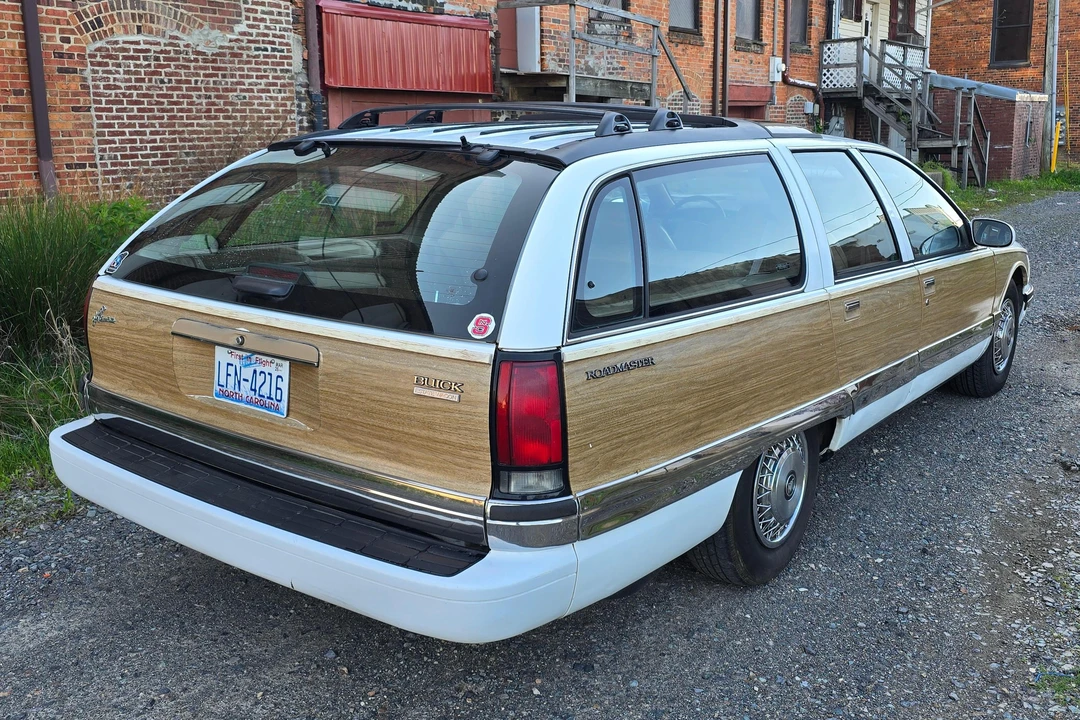 1995 Buick Roadmaster - Image 4 of 31