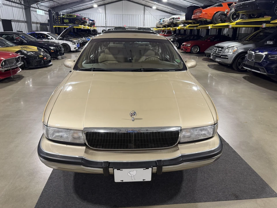 1995 Buick Roadmaster - Image 7 of 31