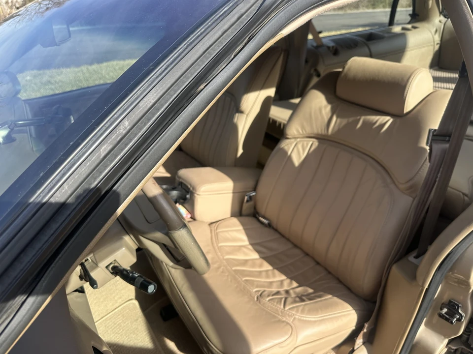 1995 Buick Roadmaster - Image 29 of 31