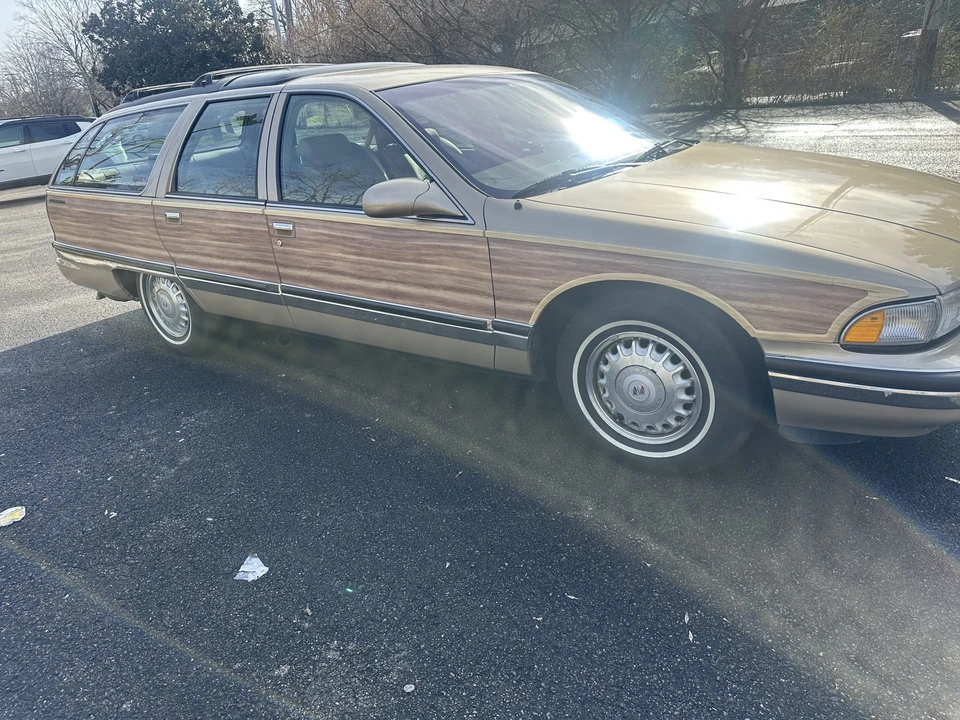 1995 Buick Roadmaster - Image 14 of 31