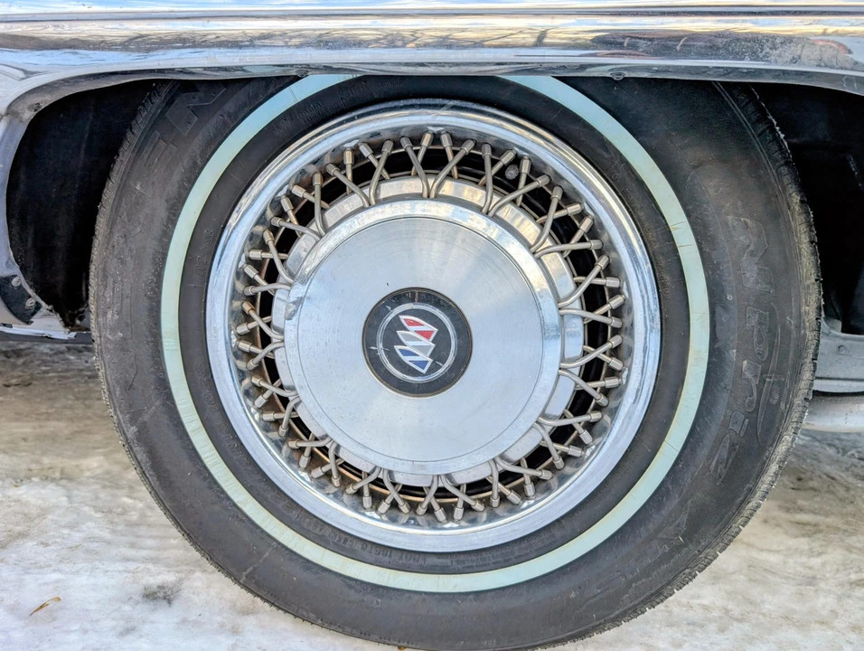 1995 Buick Roadmaster - Image 25 of 31