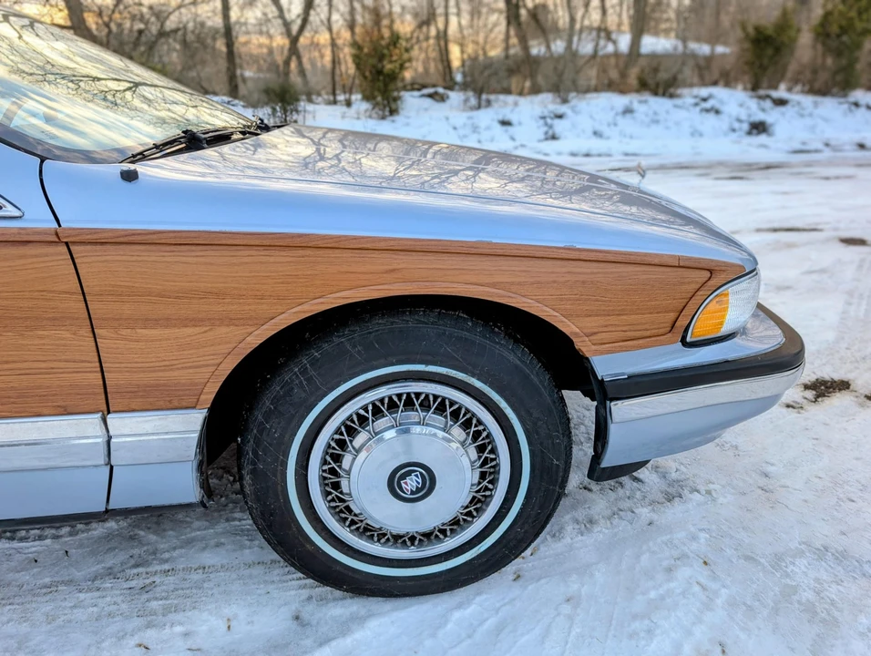 1995 Buick Roadmaster - Image 15 of 31