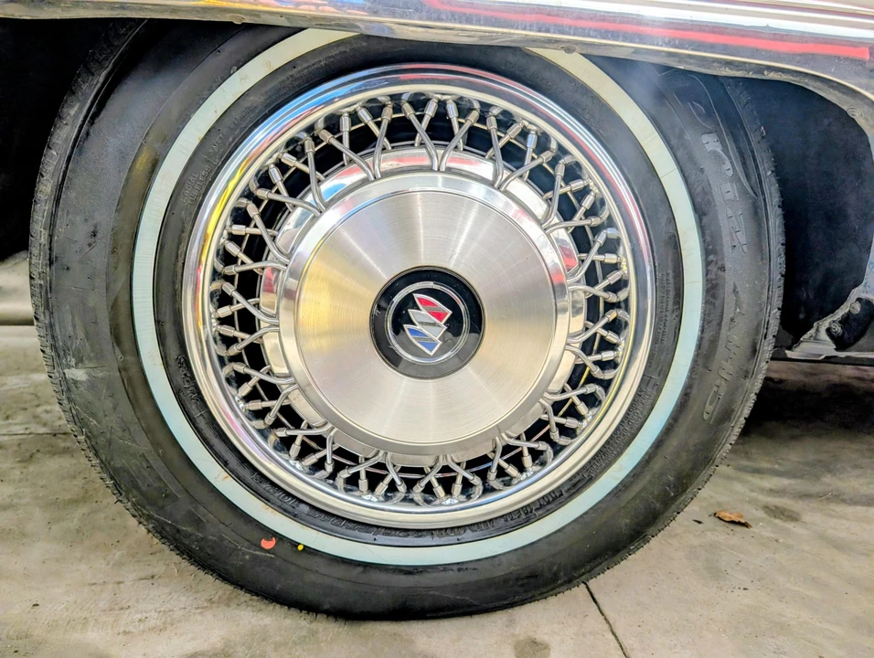 1995 Buick Roadmaster - Image 29 of 31